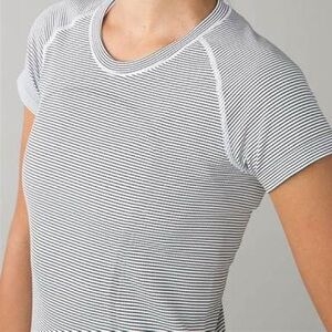NWT Lululemon Swiftly Tech Shirt 4